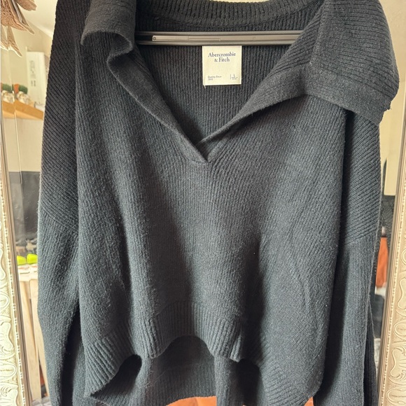 Collared Sweater - Picture 6 of 7